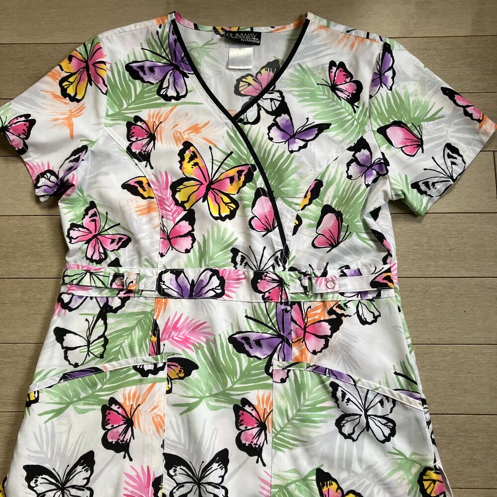 Cherokee Runway butterfly top